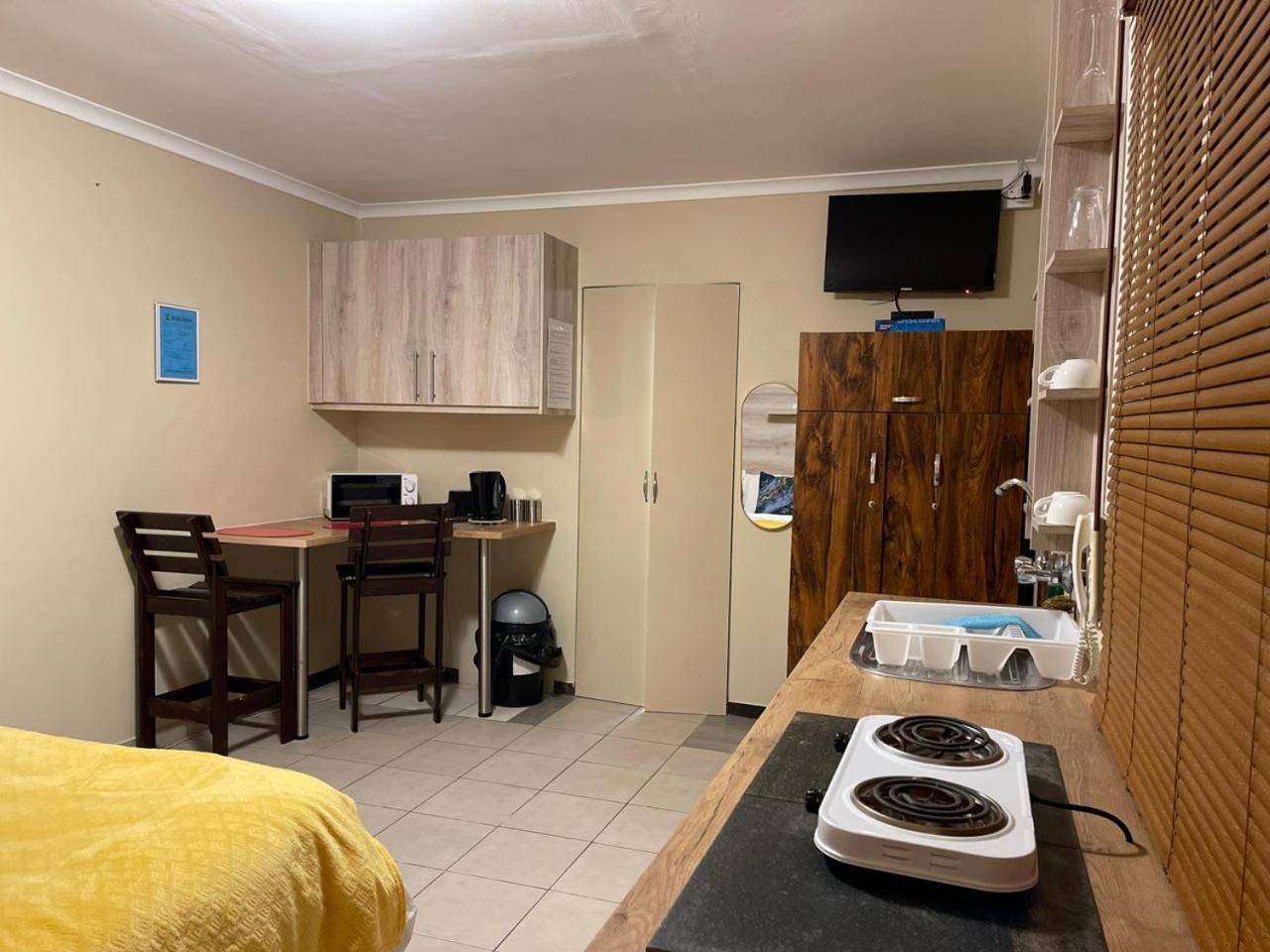 Kelpmeeu Self- Catering Apartments Swakopmund Exteriör bild